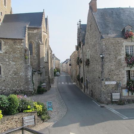 Le Relais De La Caleche Hotel Saint-Denis-d'Anjou Exterior photo
