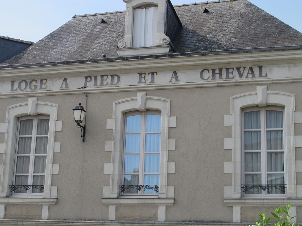 Le Relais De La Caleche Hotel Saint-Denis-d'Anjou Exterior photo