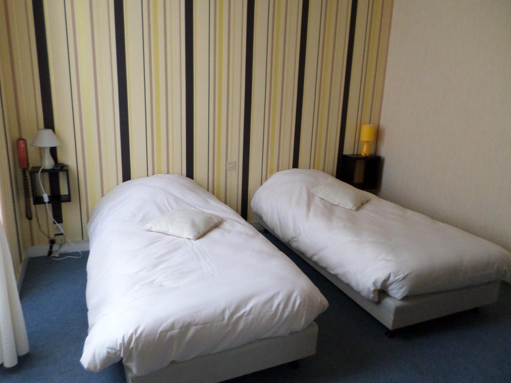 Le Relais De La Caleche Hotel Saint-Denis-d'Anjou Room photo